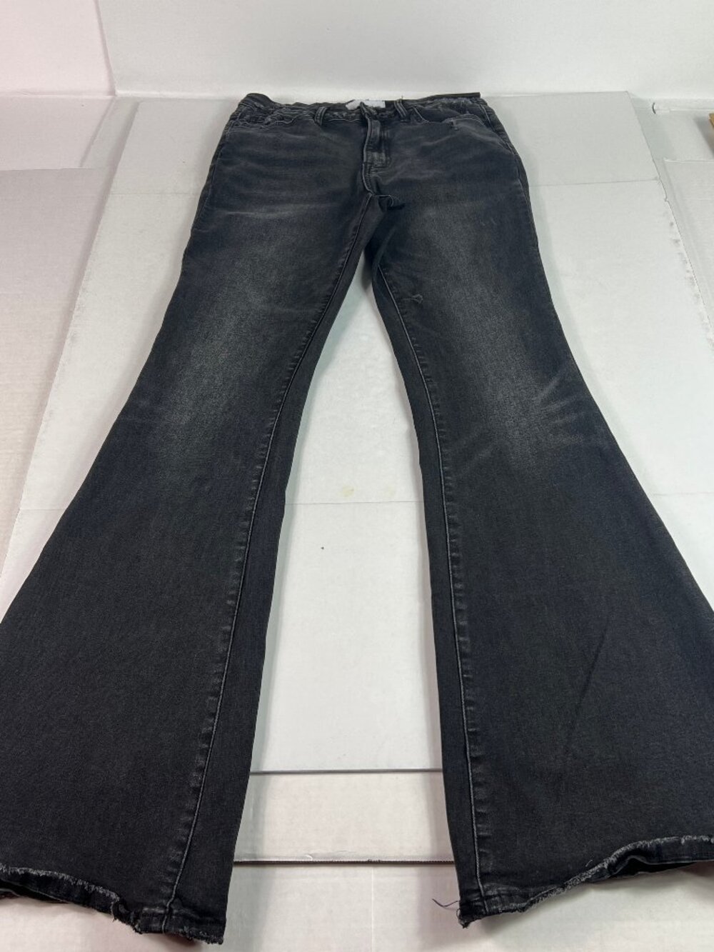 Vervet Jeans Women's 27x33* Bella High Rise Flare Black Distressed Denim Tag 28